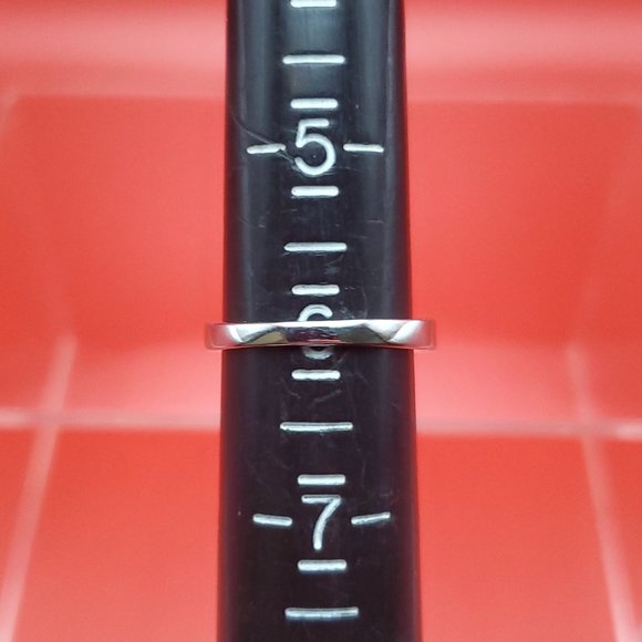 Size 6 925 Sterling Silver Cute Small Cubic Zirconia Clear Gems Ring - Picture 5 of 7